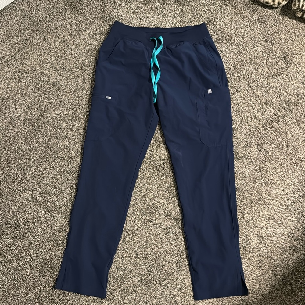 Women’s FreeX lined Yola High waisted skinny scrub pants